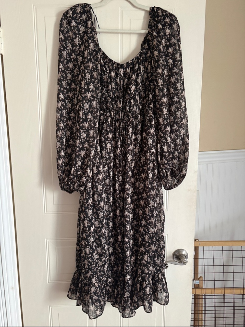 Astr Floral Peasant Midi Dress in Black and Cream